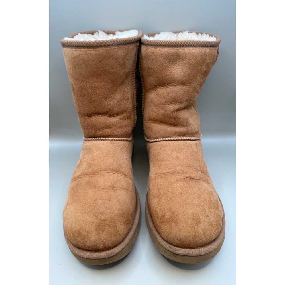 UGG Classic Short II Boot Womens 1016223 Chestnut Size 9 US